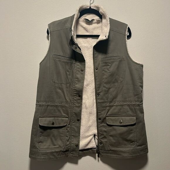 L.L. BEAN Women's Olive Green Utility Sherpa Lined Vest, Size M - Picture 3 of 12